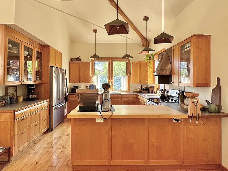 719 Decker Ave — Photo 7