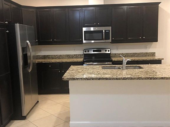 5th image of 8144 Cascada Isles Drive #8144