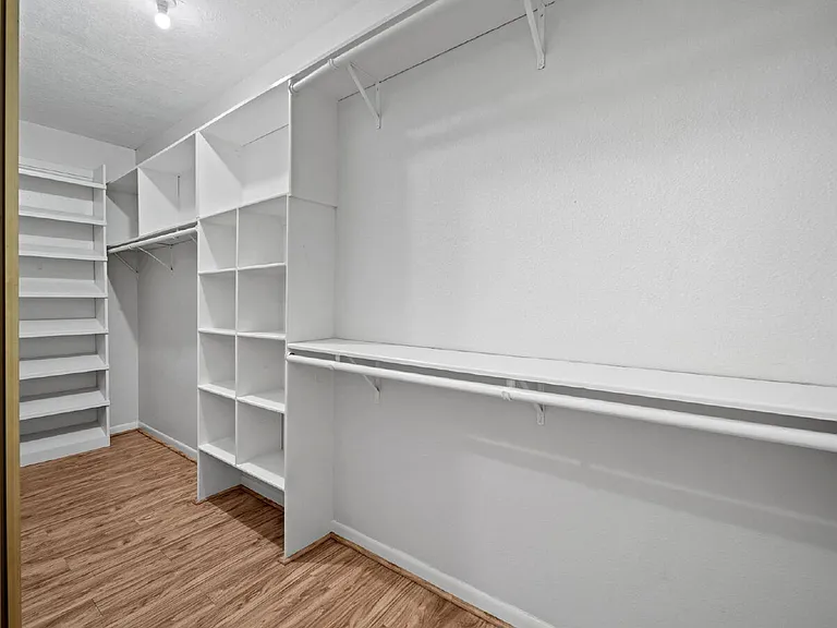12 Hallmark Dr — Photo 14