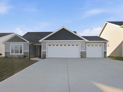 3818 Sun Stone Way, New Haven, IN, 46774