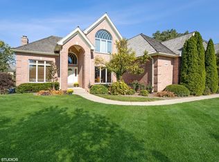 28987 N Sky Crest Dr, Mundelein, IL 60060