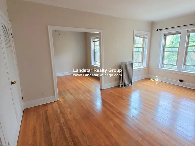 908 Reba Pl #2S — Photo 4