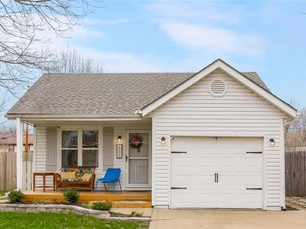 17506 S Benton Dr, Belton, MO 64012