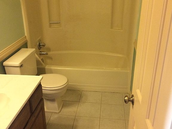 5th image of 320 Paxford Dr
