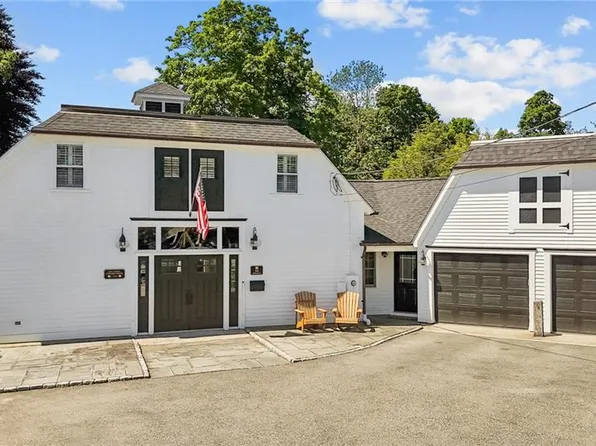 50 Spring St, East Greenwich, RI 02818