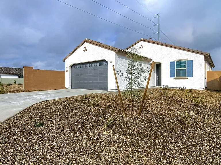 16894 W Evergreen Rd — Photo 3