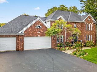 5441 Silverthorn Ct, Rockford, IL 61107