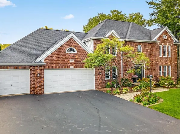 5441 Silverthorn Ct, Rockford, IL 61107