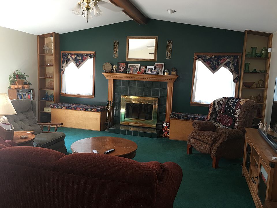 1st image of 23661 Parker Ct