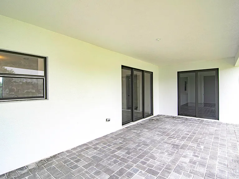 15633 Lakeland Cir — Photo 24