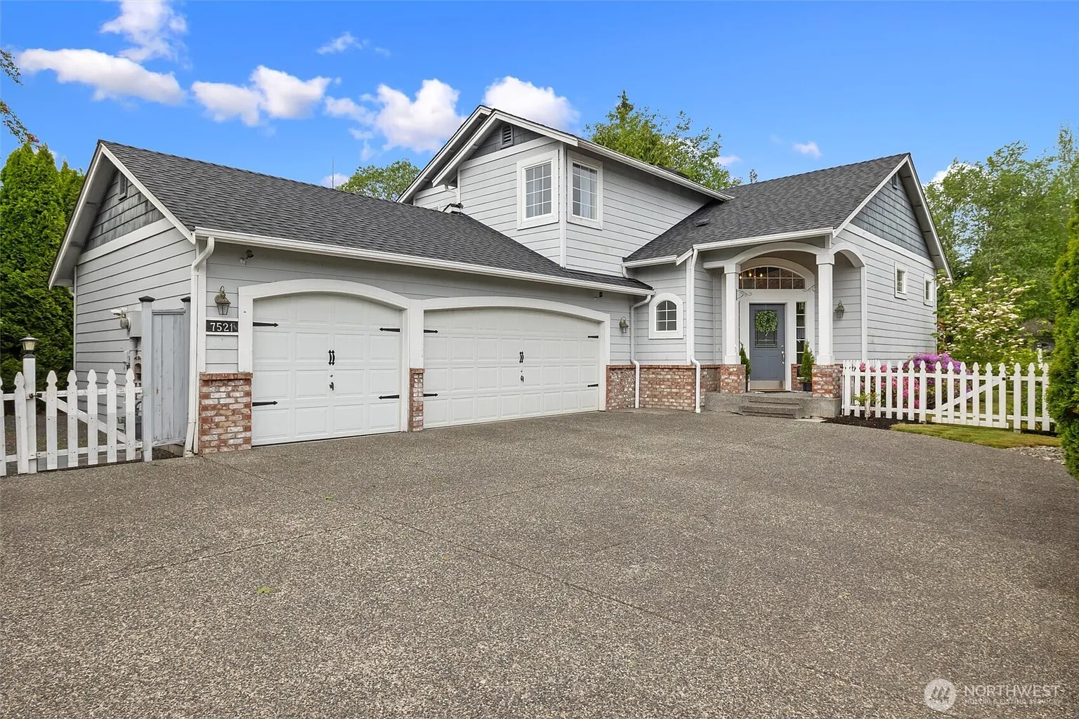 7521 Sterling Place photo 1