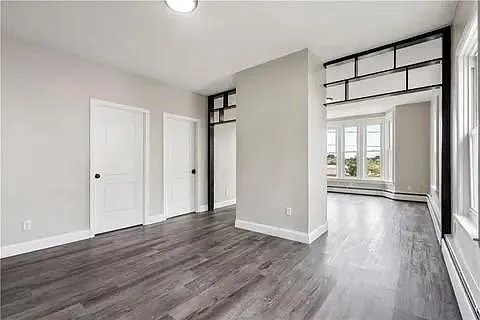 2 bed, 1.0 bath, 1083 sqft, $1,800 — Photo 2