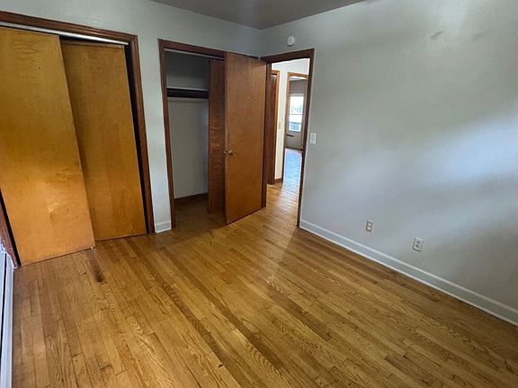 4th image of 1020 Montgomery St APT A