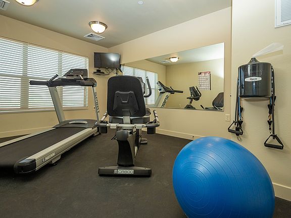 5th image of 2338 W 4000 S #2B-1Ba-1180Sqft