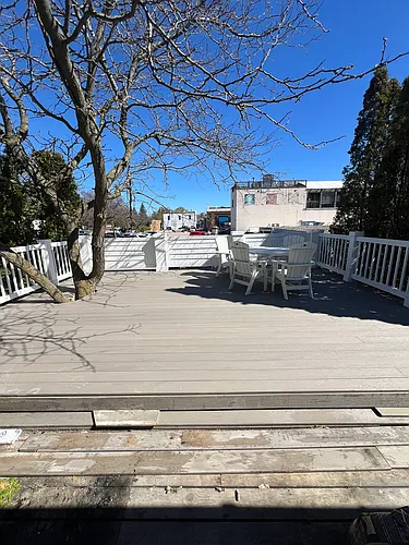 323 Bridge St #B Photo 1