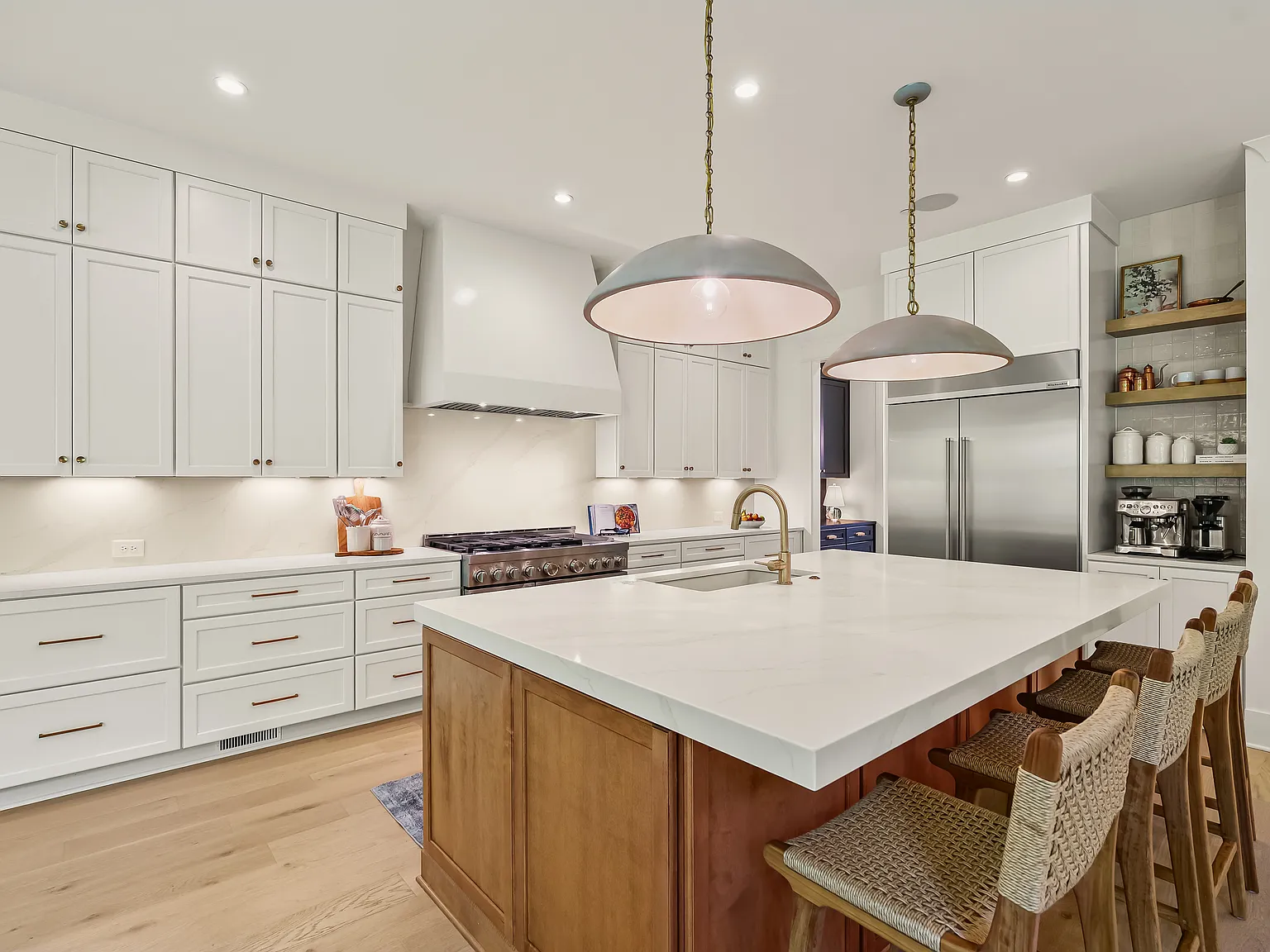 2032 Vail Trce — Photo 2
