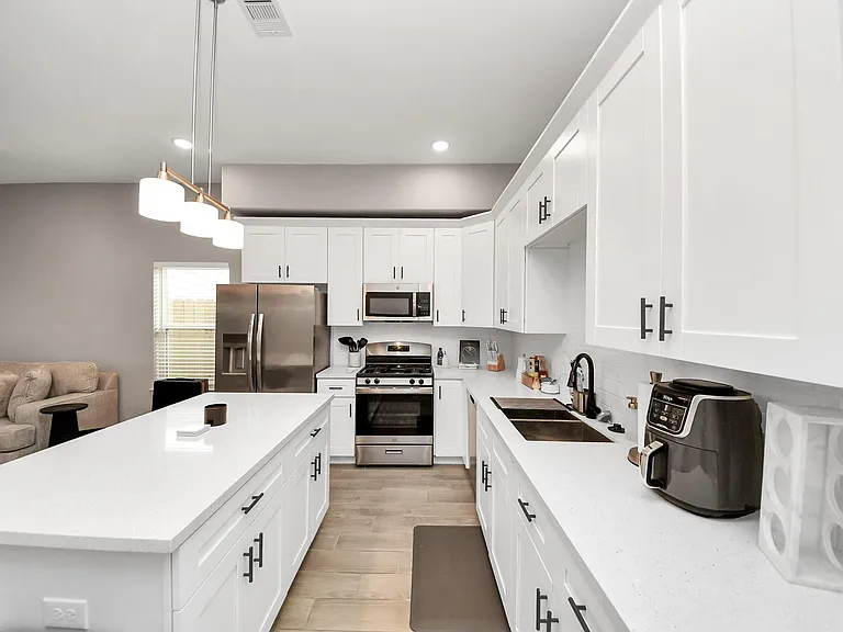 7963 Birmingham St — Photo 12