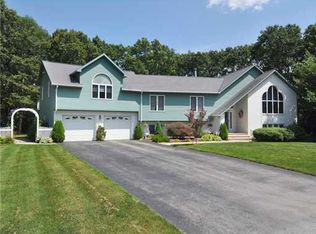 6 Lynn Ln, Lincoln, RI 02865