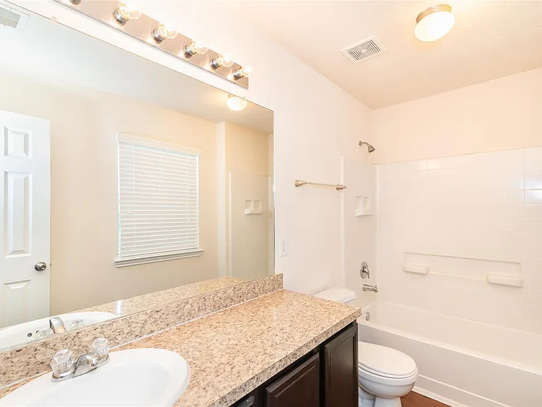 6254 Brenwood Cir — Photo 9