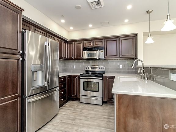 4th image of 3201 Pacific Avenue #208