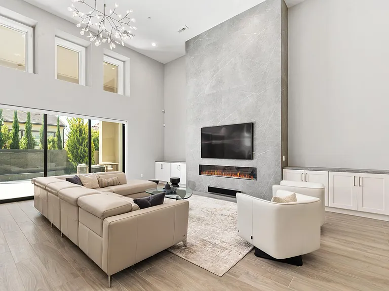 6195 Summit Crest Cir — Photo 5