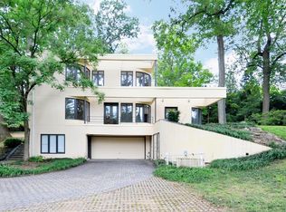 7010 Glenbrook Rd, Bethesda, MD 20814