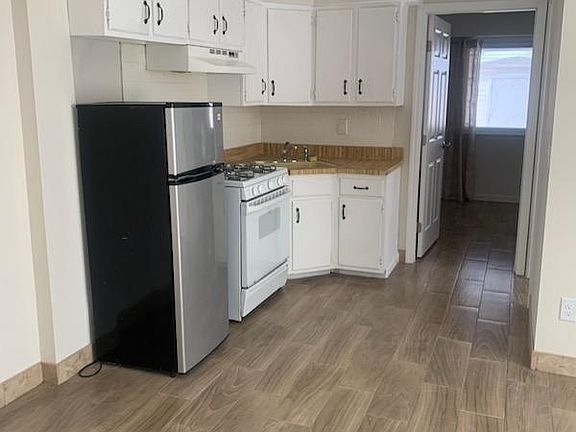 3rd image of 176 Laconia Ave #2