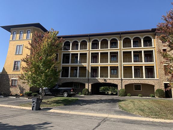 2nd image of 9025 Terrazza Ct