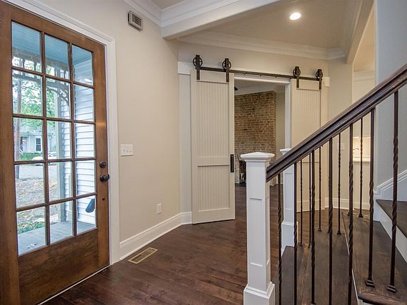 3rd image of 131 Old Park Ave