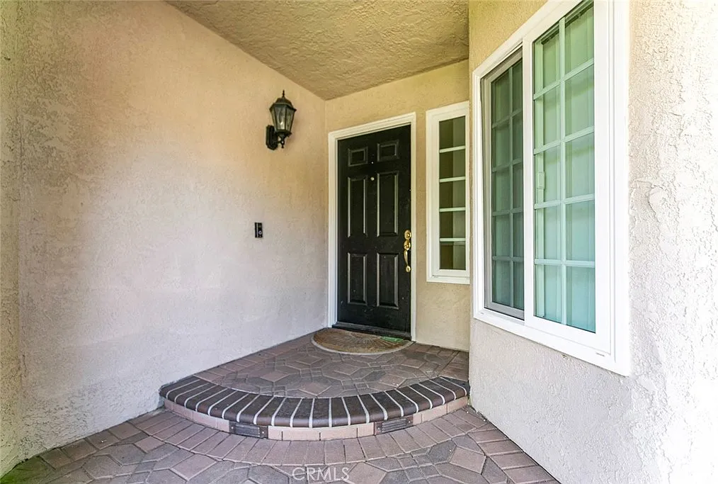 4 bed, 2.5 bath, 2581 sqft, $5,950 — Photo 3