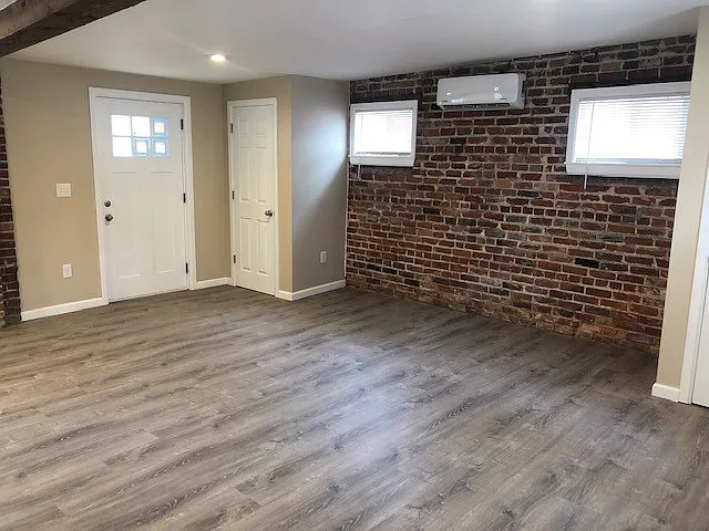 33 S Pennsylvania St #5 — Photo 3