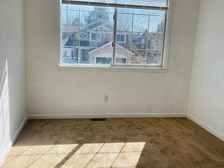 5361 S Dunkirk Way — Photo 9