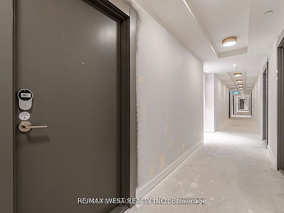 3rd image of 9 Tecumseth St #401