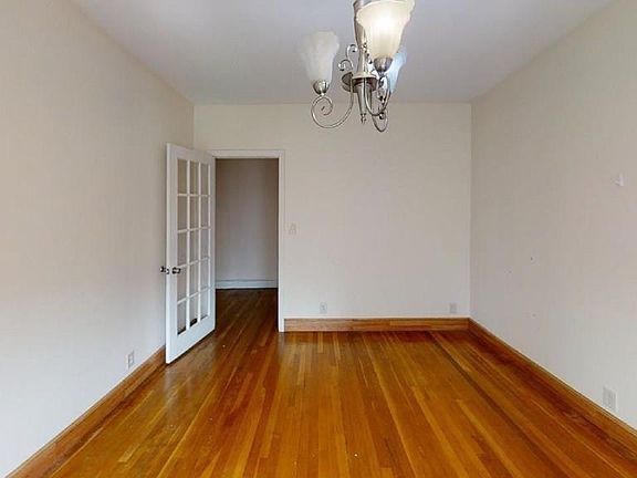 3rd image of 2001 Commonwealth Ave #20A