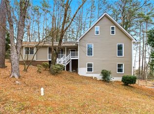 790 Pine Ridge Dr, Stone Mountain, GA 30087