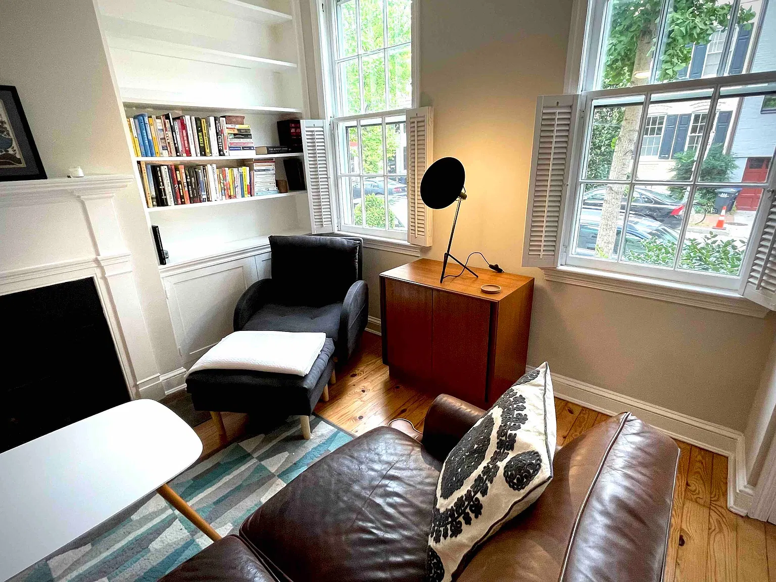 2 bed, 952 sqft, $5,500 — Photo 3