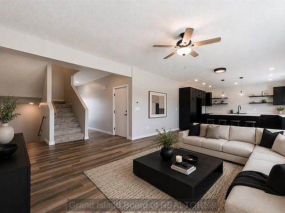 3rd image of 4209 Wilder Ave