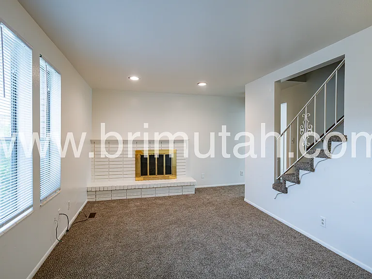 4456 S Albright Dr — Photo 4