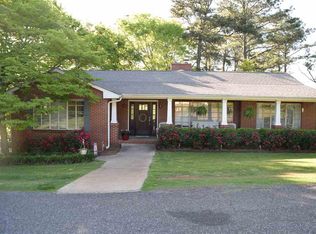 2725 Hilltop Cir, Gadsden, AL 35904