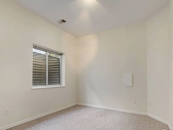 4th image of 4866 Franklin Dr #A