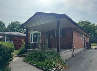 12 Arrowhead Pl, Kitchener, ON N2P1C3