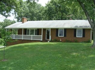 232 S Preston Rd, Vinton, VA 24179
