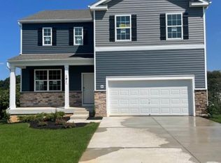 135 Knobby Hook Dr, Hanover, PA 17331