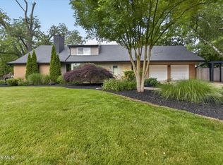2605 Densmore Dr, Toledo, OH 43606