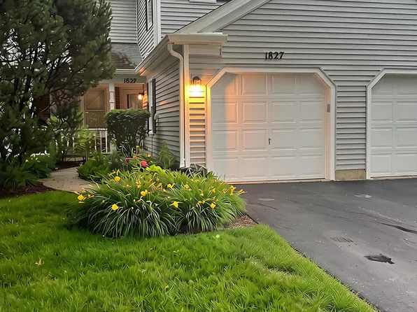 1827 Pebble Beach Cir, Elk Grove Village, IL 60007