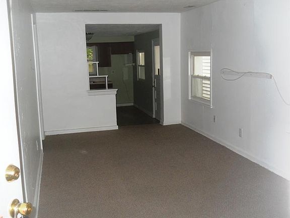 2nd image of 1805 Maplegrove Ave