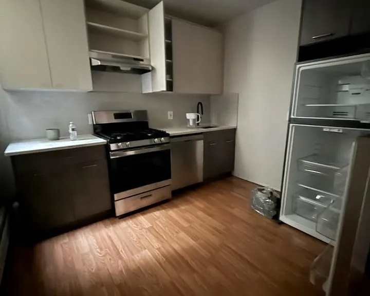 114 W 7th St #1LL — Photo 5