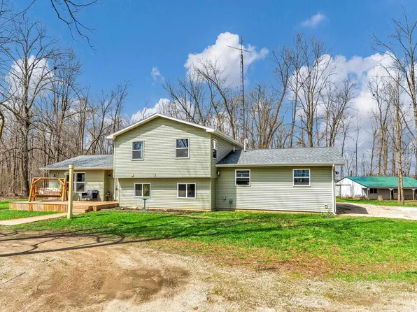 6300 W 700th Rd S #35, La Fontaine, IN 46940