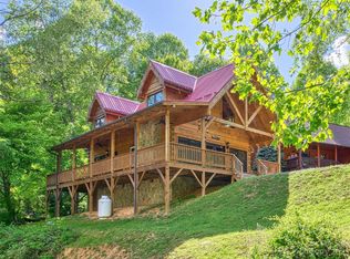 33 Nanny Patch Cv, Maggie Valley, NC 28751