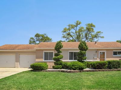 360 Apache Ln, Hoffman Estates, IL, 60169
